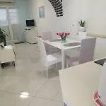 Ema דירה *