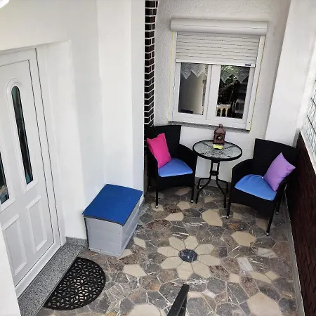 Apartment Ema *