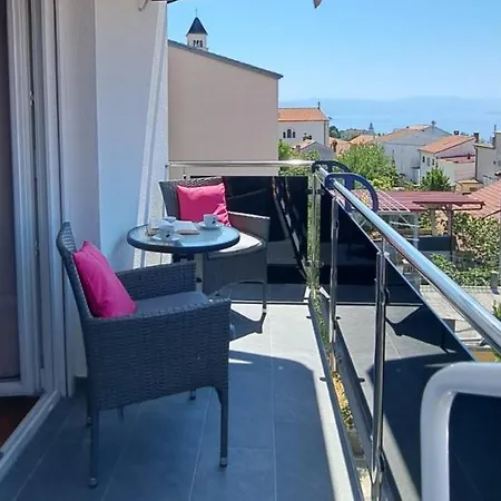 Apartment Ema *